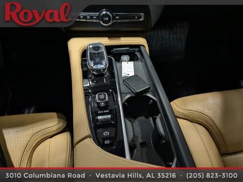 Used 2021 Volvo XC90 T8 Inscription image 24