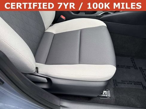 Used 2025 Toyota Corolla LE FWD image 10