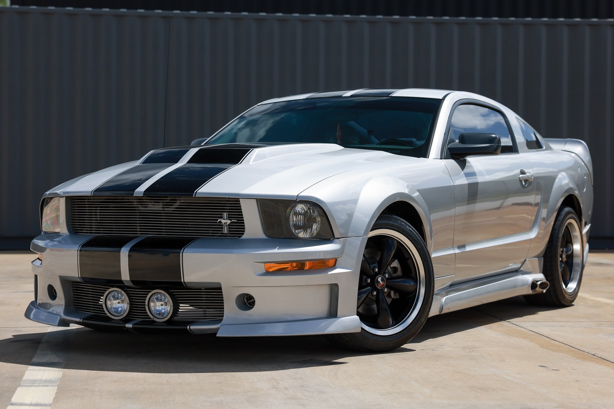 Used 2006 Ford Mustang GT Premium RWD image 1