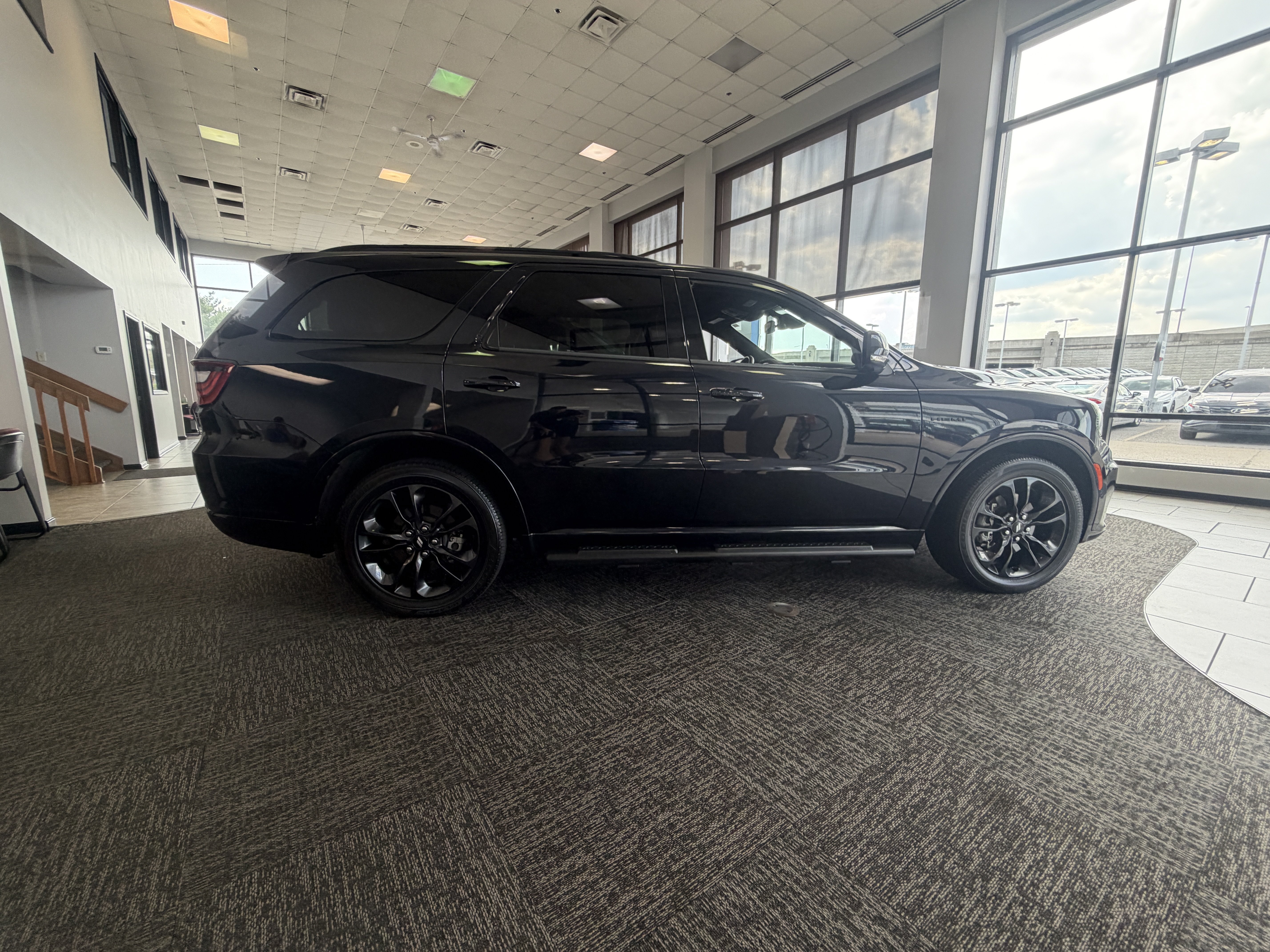 Used 2025 Dodge Durango R/T AWD/4WD image 2