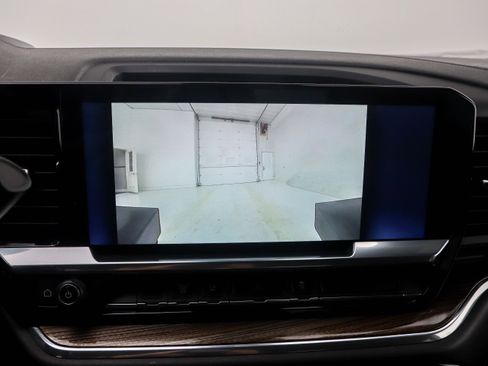 Used 2024 Chevrolet Silverado 2500 LT w/ Convenience Package image 25