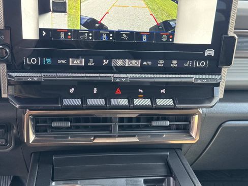 Used 2025 GMC Hummer EV 3X w/ LPO, Roof Cross Rail Package AWD/4WD image 22