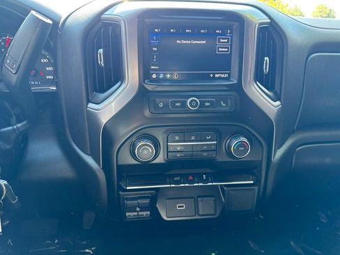 Used 2020 Chevrolet Silverado 1500 Custom w/ Custom Value Package AWD/4WD image 17