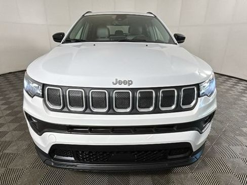 Used 2022 Jeep Compass Latitude w/ Convenience Group AWD/4WD image 7