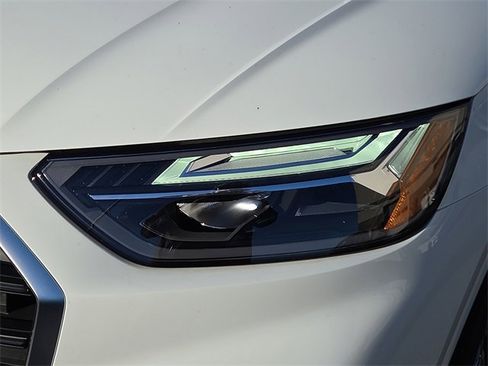 Certified 2025 Audi Q5 2.0T Premium Plus w/ Premium Plus Package image 9