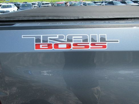 Certified 2021 Chevrolet Silverado 1500 LT Trail Boss w/ Convenience Package II AWD/4WD image 12