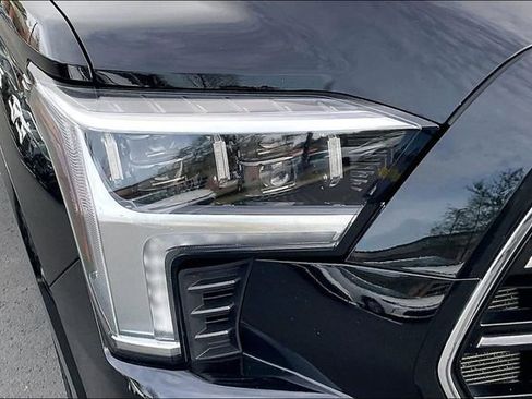 Used 2023 Toyota Sequoia Platinum image 29