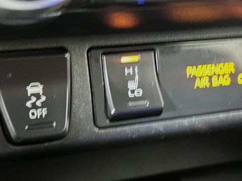 Used 2022 Toyota RAV4 XLE w/ Convenience Package AWD/4WD image 15