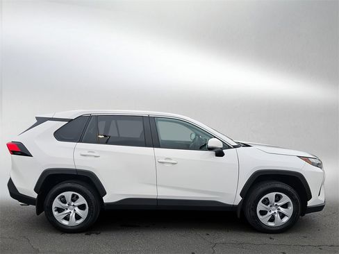 Used 2025 Toyota RAV4 LE image 18