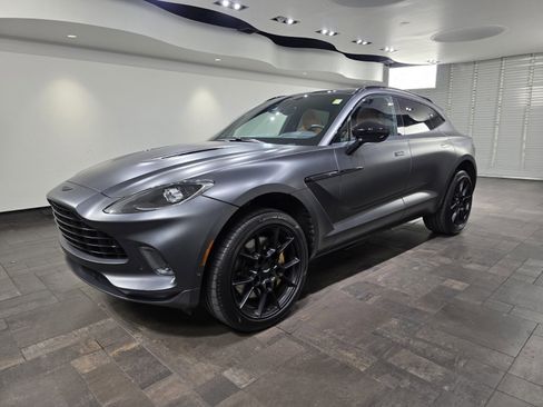 Used 2023 Aston Martin DBX image 28
