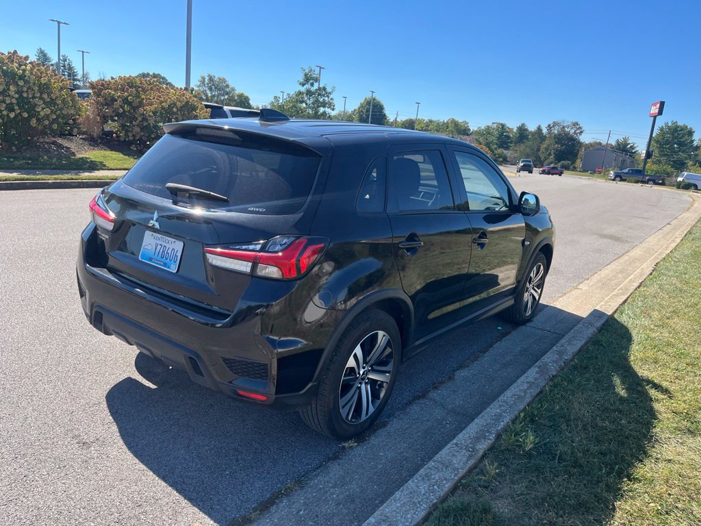 Used 2025 Mitsubishi Outlander Sport ES AWD/4WD image 3