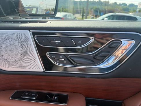 Used 2021 Lincoln Navigator Reserve w/ Luxury Package AWD/4WD image 36