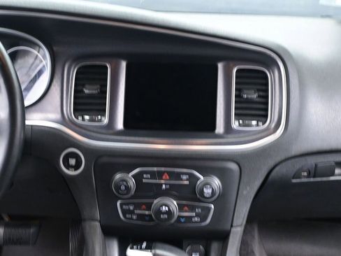Used 2017 Dodge Charger SXT AWD/4WD image 24