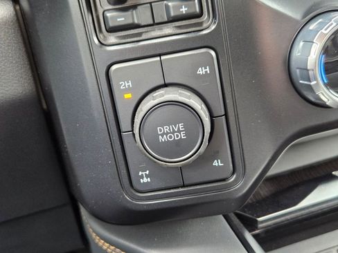 Used 2024 Ford F250 Platinum image 23