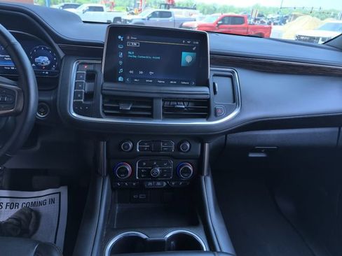 Used 2024 Chevrolet Suburban High Country AWD/4WD image 19