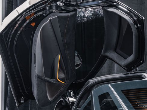 Used 2018 McLaren 720S Performance image 14