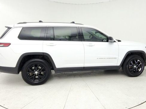 Used 2022 Jeep Grand Cherokee L Limited image 9
