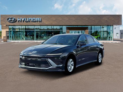 New 2026 Hyundai Sonata SE image 1
