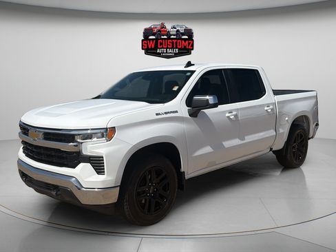 Used 2024 Chevrolet Silverado 1500 LT AWD/4WD image 3