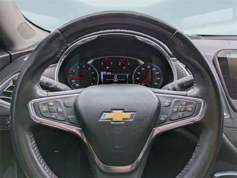 Used 2017 Chevrolet Malibu LT image 30