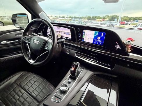 Used 2023 Cadillac Escalade Sport Platinum w/ Heavy-Duty Trailer Package AWD/4WD image 18
