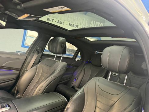 Used 2019 Mercedes-Benz S 560 4MATIC Sedan w/ AMG Line Exterior image 19