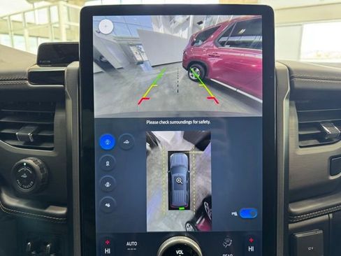 Used 2024 Ford Expedition Max Platinum image 32