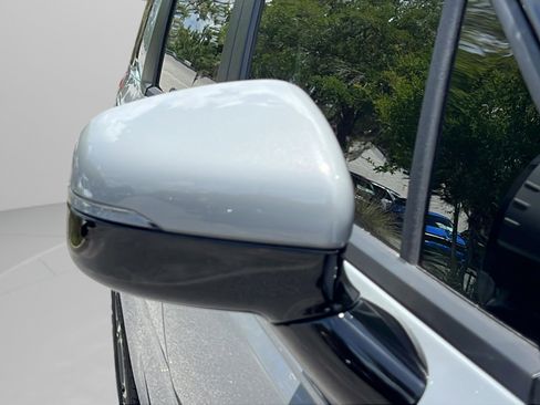 New 2026 Kia Carnival EX FWD image 11