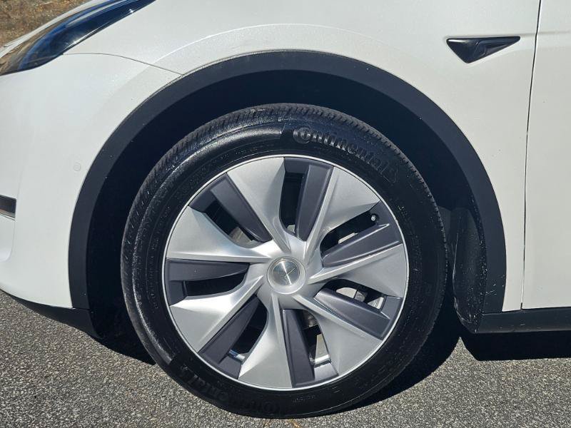 Used 2021 Tesla Model Y Long Range AWD/4WD image 18