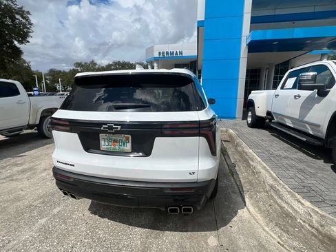 Used 2024 Chevrolet Traverse LT w/ Midnight/Sport Edition FWD image 5