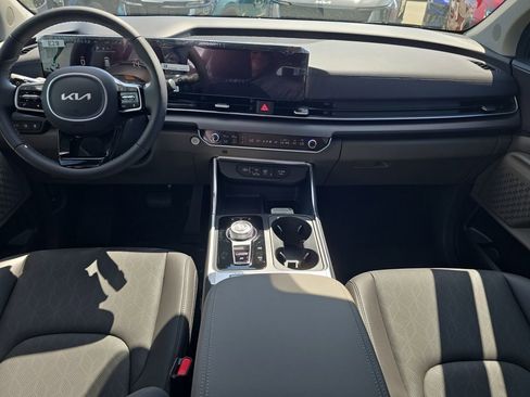 New 2026 Kia Carnival EX FWD image 13
