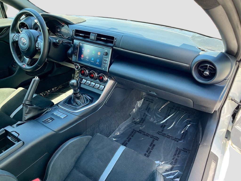 Used 2023 Toyota GR86 Premium RWD image 27