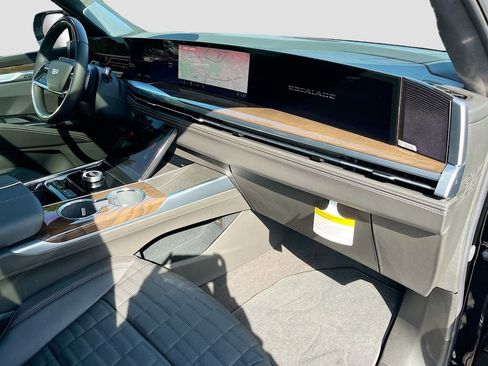 New 2026 Cadillac Escalade Platinum Sport w/ LPO, ONYX Package AWD/4WD image 37