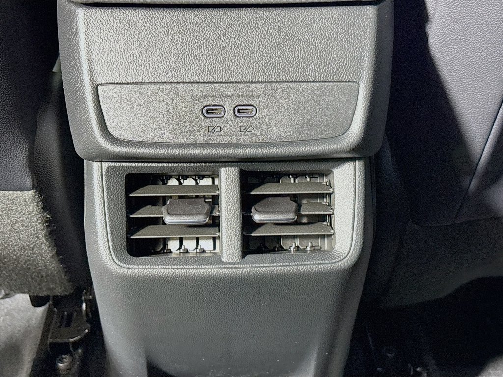 Used 2026 Chevrolet Equinox RS w/ Safety and Technology Package AWD/4WD image 27
