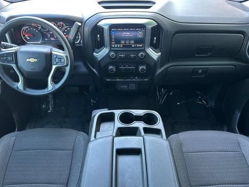 Used 2020 Chevrolet Silverado 1500 LT RWD image 15