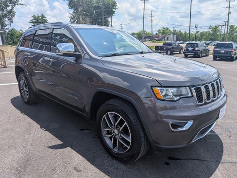 Used 2018 Jeep Grand Cherokee Limited AWD/4WD image 8