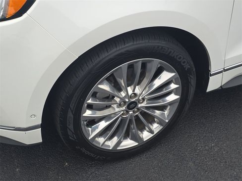 Used 2024 Ford Edge Titanium w/ Titanium Elite Package image 14