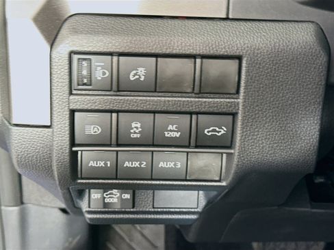 New 2025 Toyota Tacoma TRD Off-Road image 9