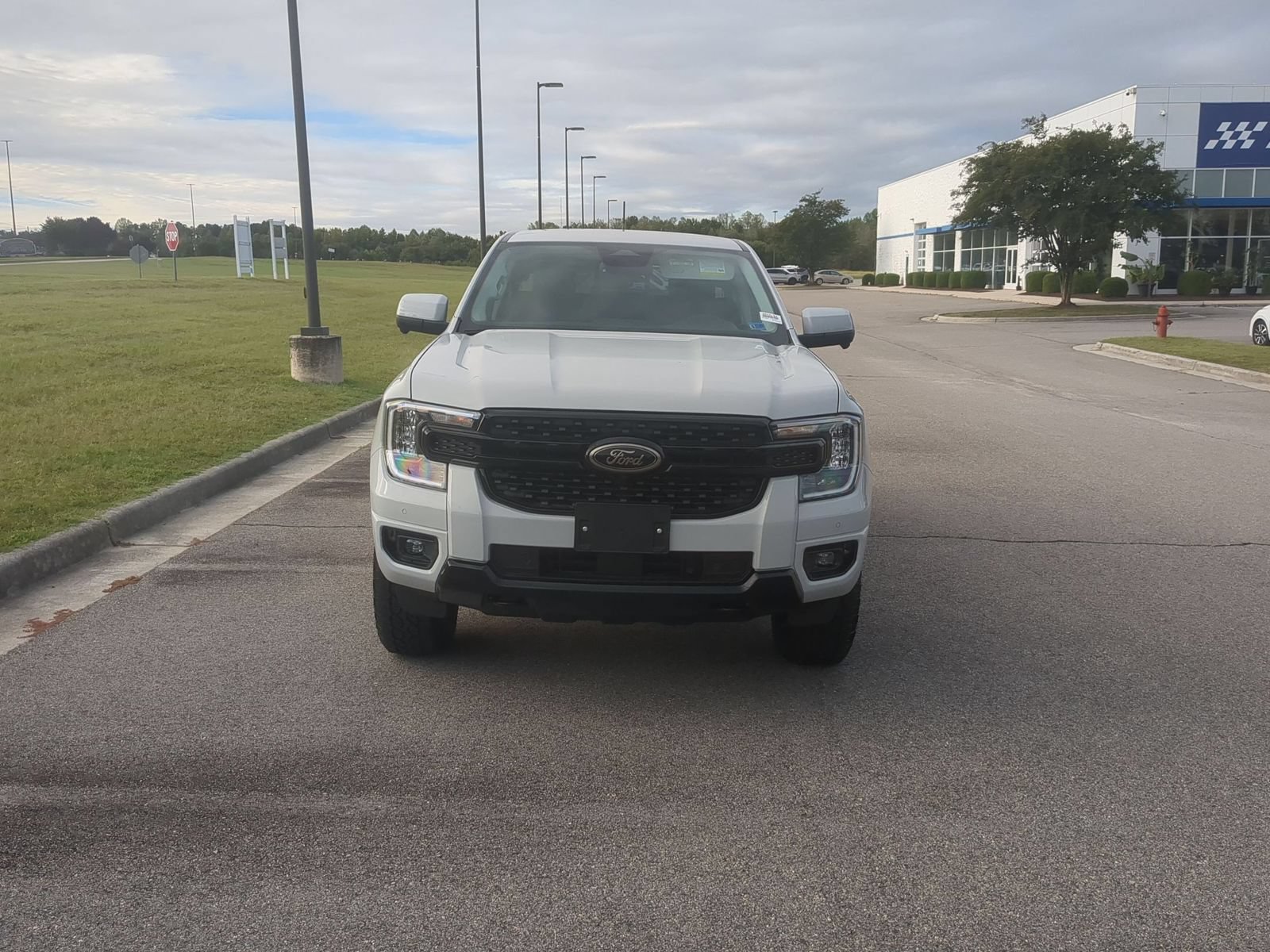 Used 2026 Ford Ranger Lariat w/ FX4 Off-Road Package AWD/4WD image 8