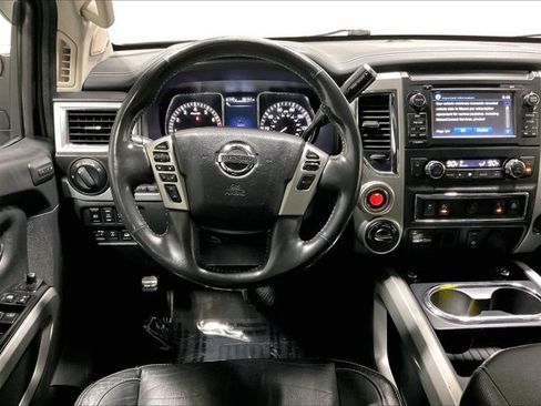 Used 2018 Nissan Titan PRO-4X w/ Pro-4x Convenience Package image 5