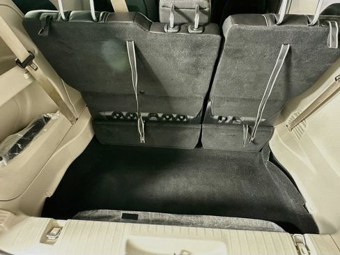 Certified 2023 Chrysler Pacifica Touring-L FWD image 35