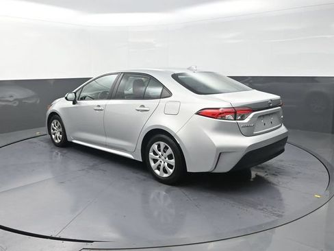 Used 2024 Toyota Corolla LE FWD image 6