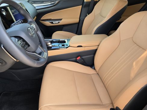 Used 2025 Lexus NX 350 AWD w/ Accessory Package (2T) image 9