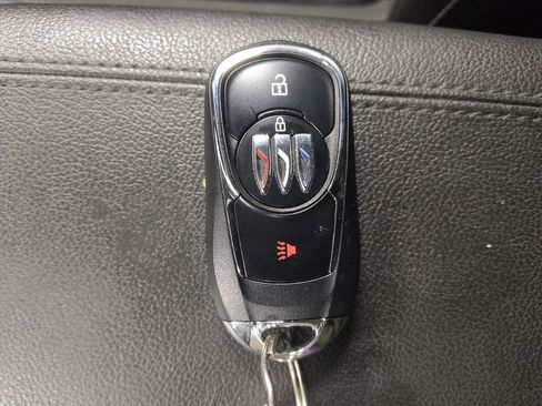 Used 2024 Buick Encore GX Preferred FWD image 32
