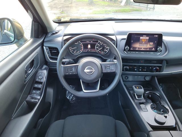 Used 2024 Nissan Rogue S AWD/4WD image 11