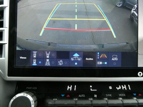 Used 2022 Toyota Tundra Platinum image 42