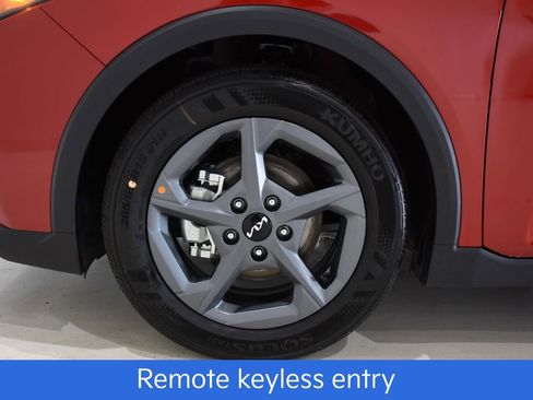 New 2025 Kia K4 LXS image 6