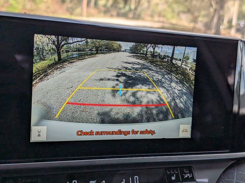 Used 2025 Toyota Camry XLE image 26