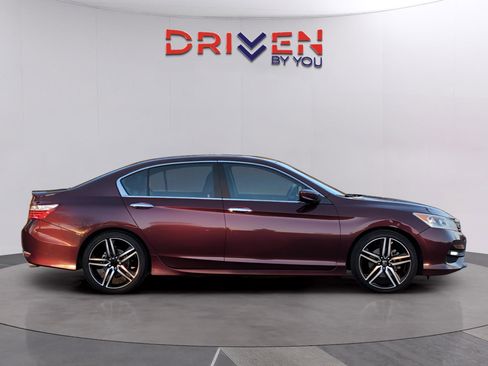 Used 2016 Honda Accord Sport image 6