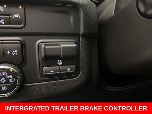 Used 2025 Chevrolet Tahoe Premier AWD/4WD image 11
